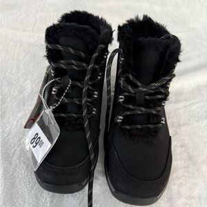 New BARETRAPS Black Maine Faux Fur Lining Women’s Boots Size 5.5 5 1/2